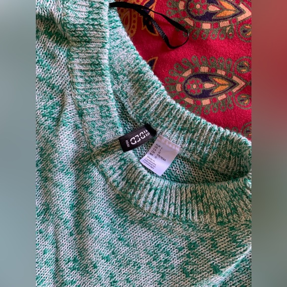 H&M cropped sweater - Picture 2 of 5